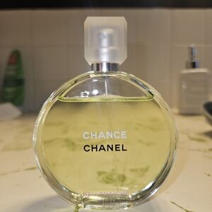 CHANEL Chance Eau Fraîche with Light Green Tint